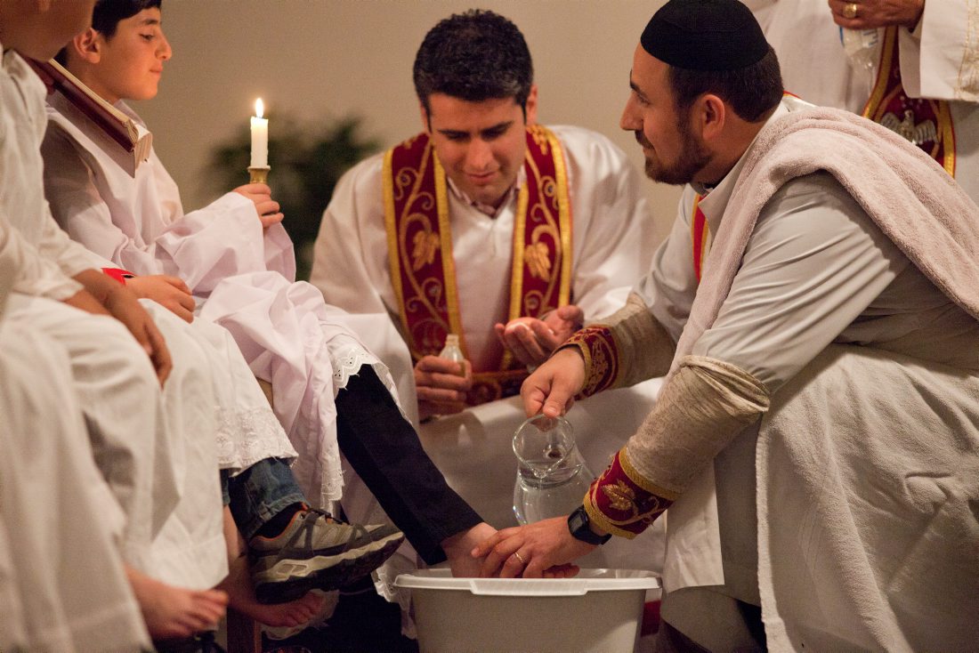 Fusswäsche am Gründonnerstag in der syrisch-orthodoxen Gemeinde