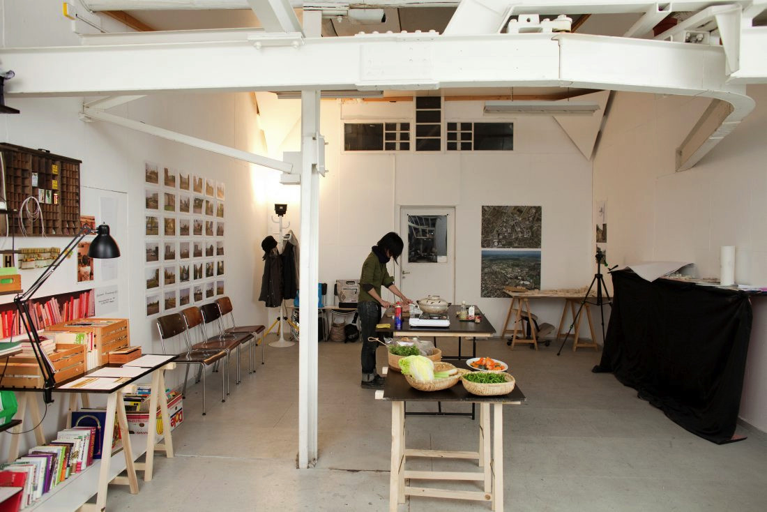 14 Portraets und Geschichten rund ums Thema Essen<br>Das Mini Reisfeld der  japanischen Architektin Nahoko Hara.